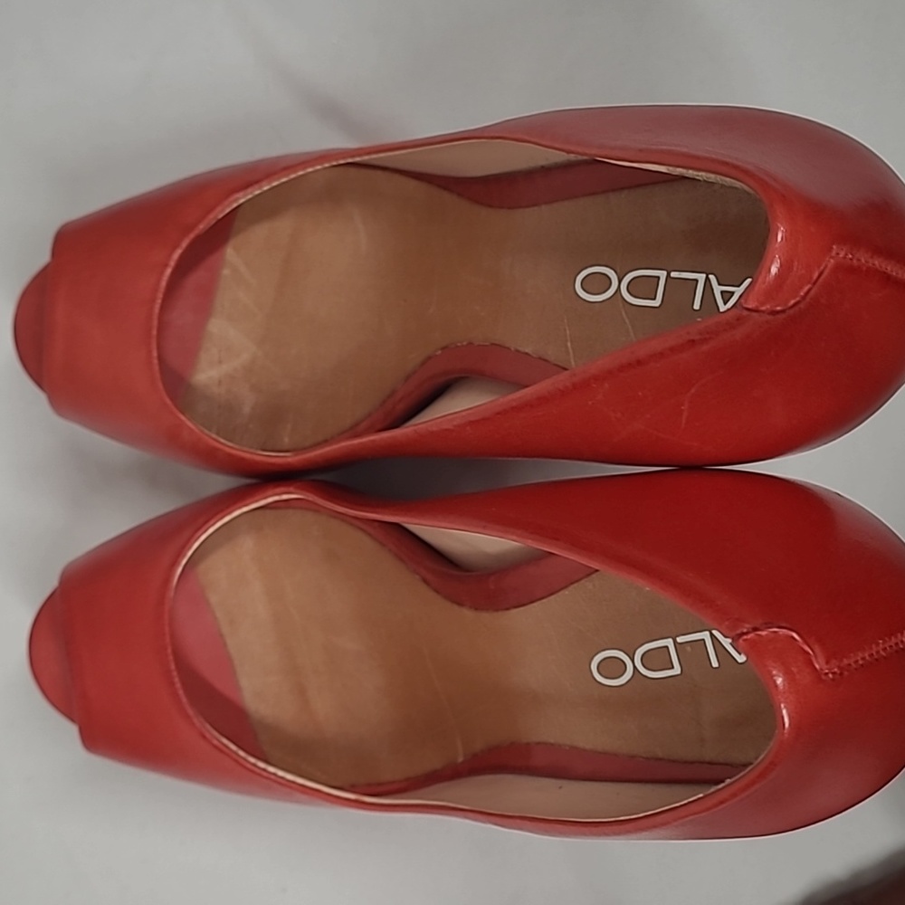 Aldo Women's Red Peep Toe Heels - Picture 5 of 7